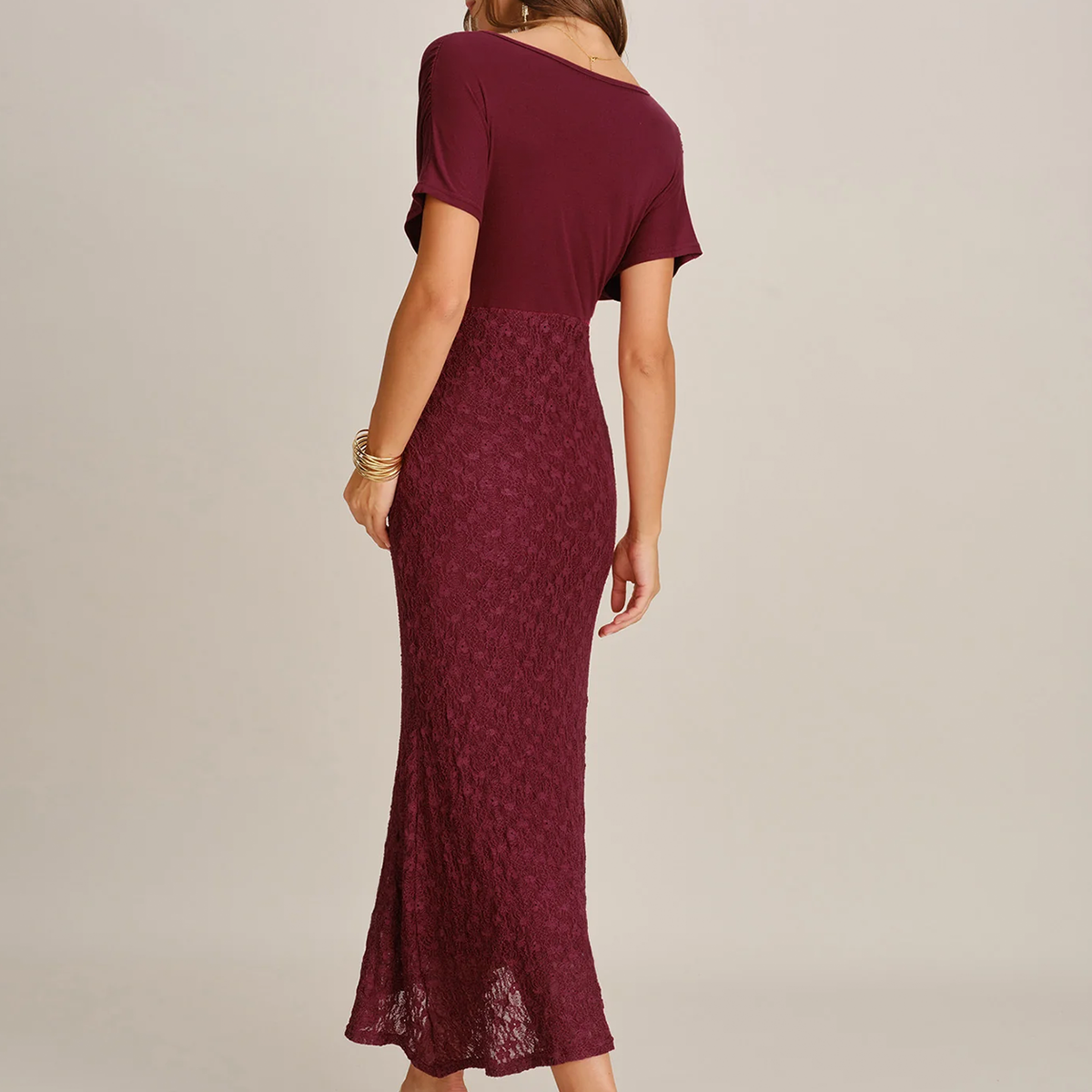 Vestido Largo De Encaje Bordo, Cuello En V Y Hombro Caído