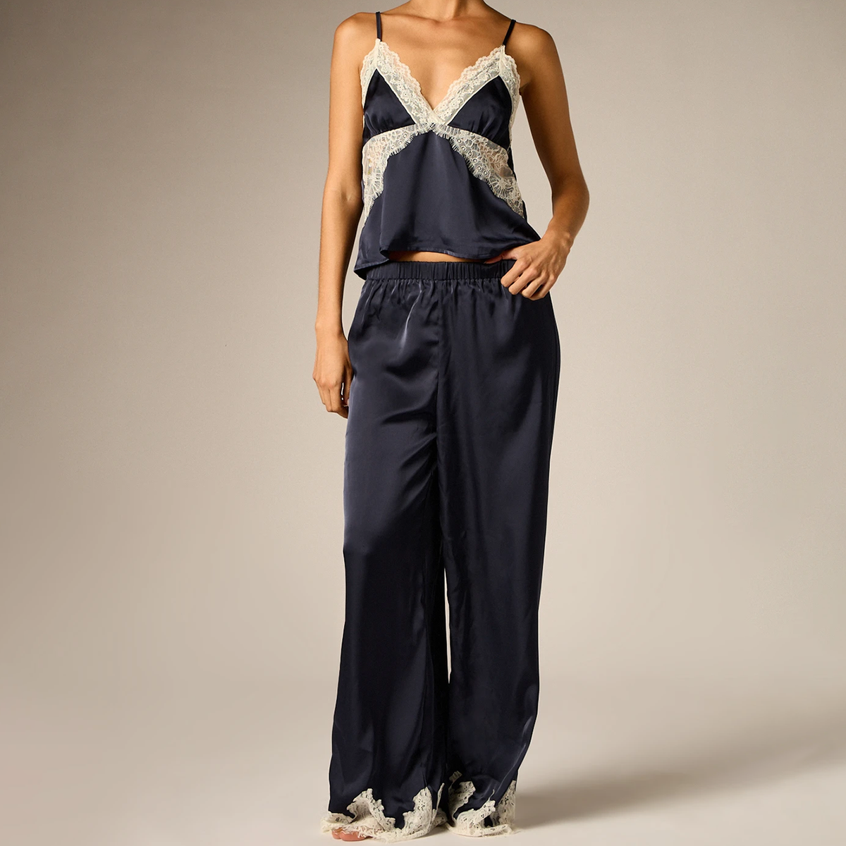 Conjunto De Pijama De Satén Azul Marino, Top Con Tirantes Y Pantalones Anchos Con Encaje Contrastante